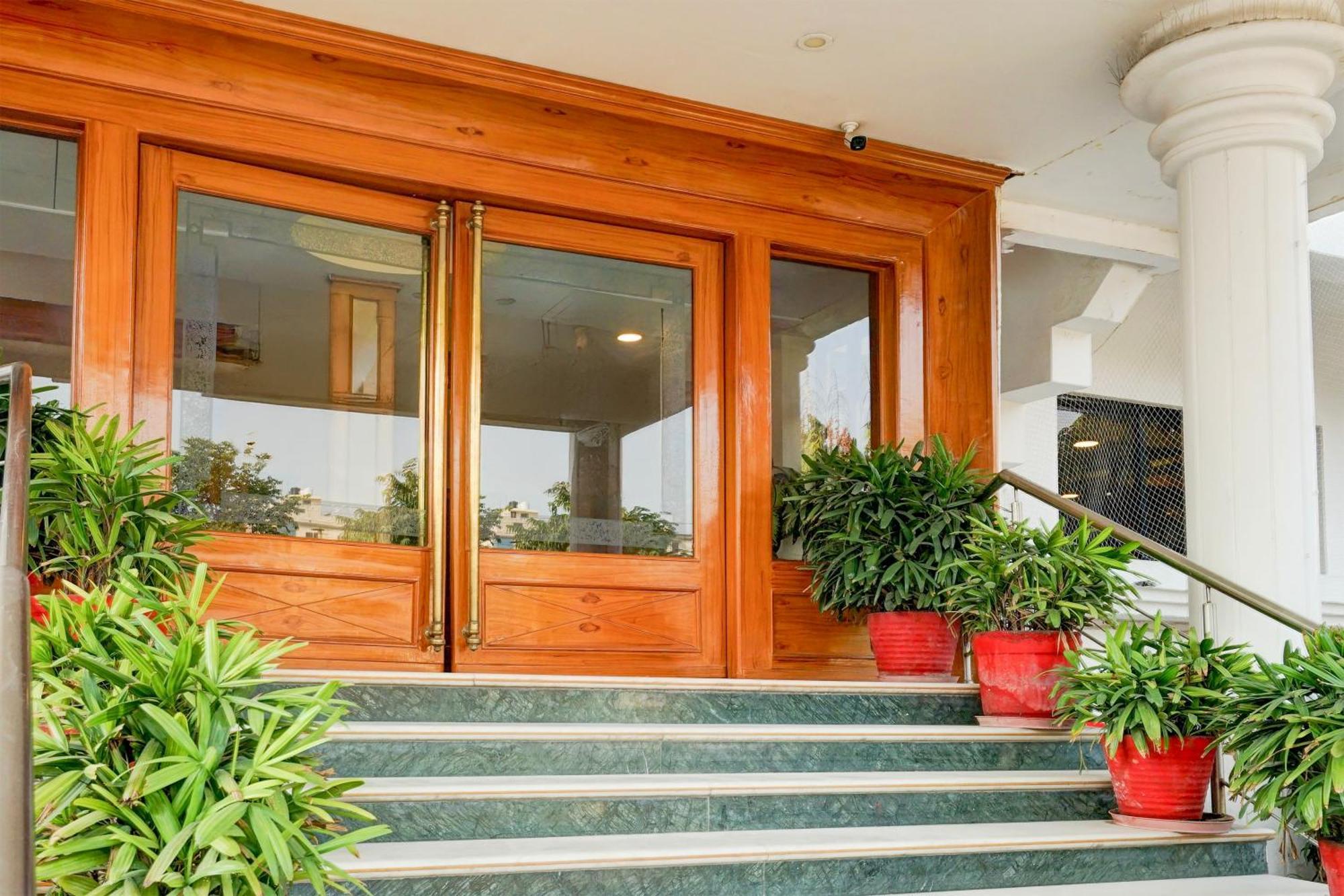 Super Townhouse Subhash Nagar Formerly Royal Palazzo Jaipur Eksteriør billede