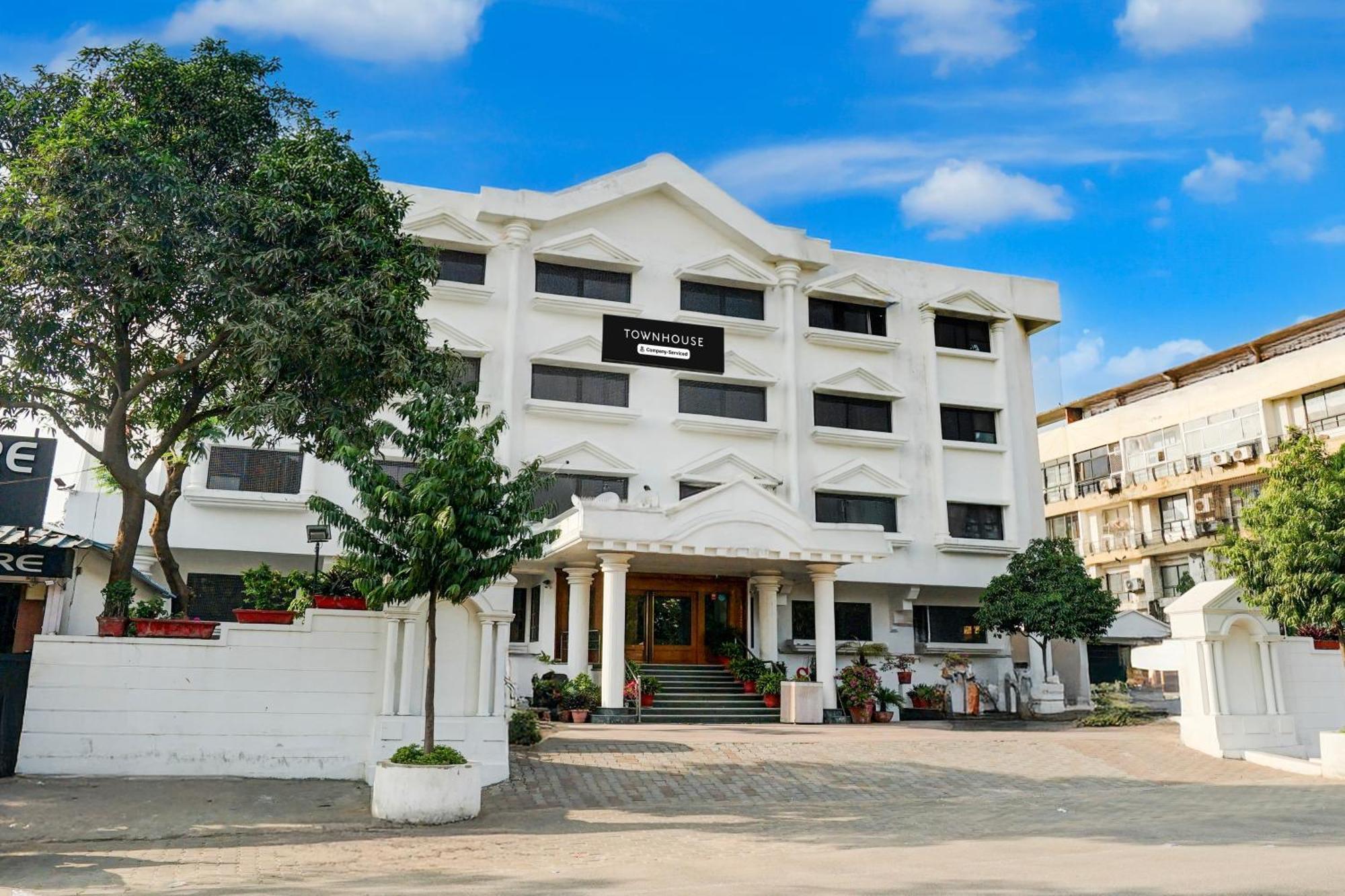 Super Townhouse Subhash Nagar Formerly Royal Palazzo Jaipur Eksteriør billede